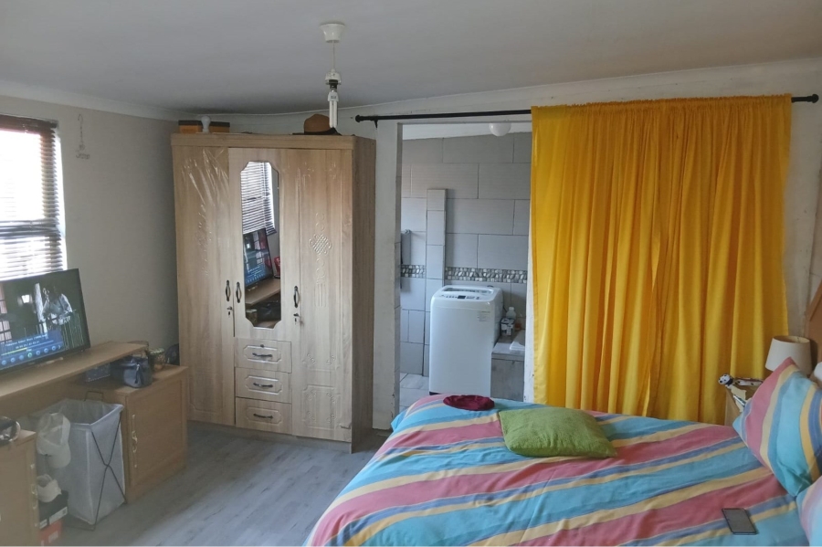 4 Bedroom Property for Sale in Hillcrest Western Cape